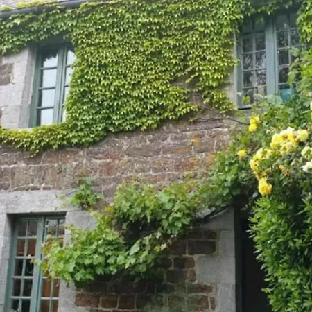 La Maison De La Martiniere Du 17eme Siecle